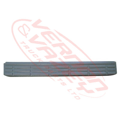 1688590-30S - FRONT BUMPER STEP - CENTRE - NISSAN QUON 2006- GENUINE RECYCLED