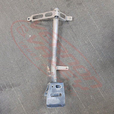 3092052-24S - MUDGUARD BRACKET - R/H - REAR - WIDE CAB - FV - ISUZU FRR/FSR/FTR/FVR 2008 GENUINE RECYCLED