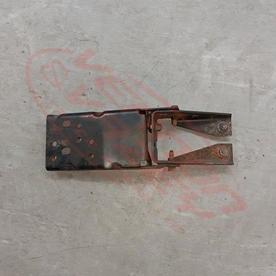 3092090-20S - FRONT BUMPER IRON - R/H - WIDE - IMPORT - ISUZU FRR/FSR/FTR/FVR 2008 GENUINE RECYCLED