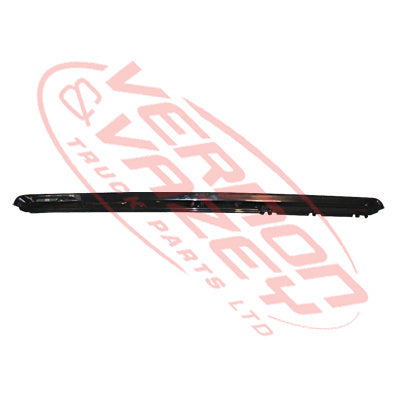 3787099-23 - GRILLE - UPPER GARNISH - NARROW - MITSUBISHI FM615/FK516 2000- AFTERMARKET