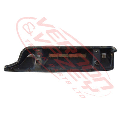 3788004-40S - STEP PANEL - R/H - INNER - LOWER - 8 WHEELER - MITSUBISHI FP517/FP519/FP350 1997- GENUINE RECYCLED