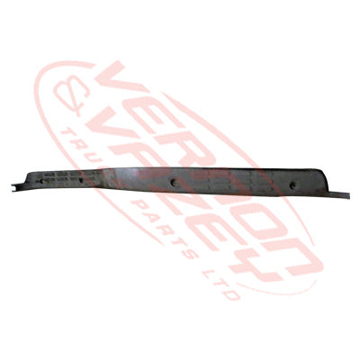 8187000-3S - GUARD KICK TRIM - LH - TOYOTA DYNA XZU3 / XZU4 2000- GENUINE RECYCLED