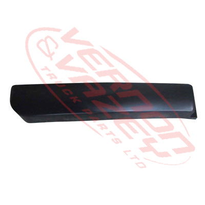 1688504-06 - STEP PANEL - LOWER GARNISH - R/H - NISSAN QUON 2006- AFTERMARKET