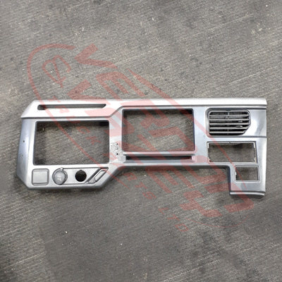 1688534-14S - UPPER CENTRE DASH - STEREO SURROUND - NISSAN QUON 2006- GENUINE RECYCLED