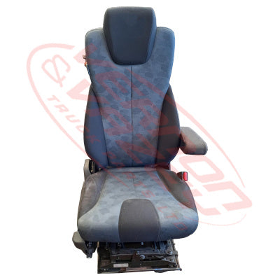 1688540-02S - SEAT -  R/H - NISSAN QUON 2006- GENUINE RECYCLED