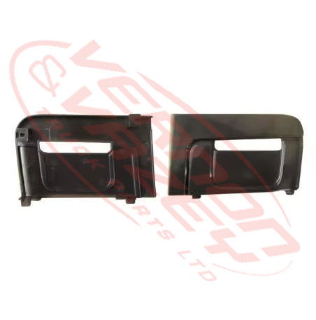 1688590-21 - FRONT BUMPER - INSERT - L/H - OUTER - NISSAN QUON 2006- AFTERMARKET