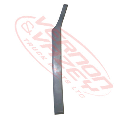 1688590-54 - FRONT BUMPER END GARNISH - R/H - 540mm DEEP - NISSAN QUON 2006-
