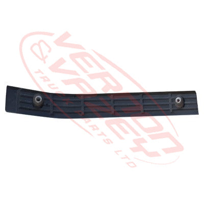 1688590-87S - FRONT BUMPER STEP - L/H - NISSAN QUON 2017- GENUINE RECYCLED