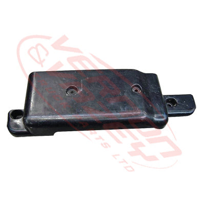 1693034-9S - DASHBOARD LOWER TRIM L/H - NISSAN ATLAS F23 1990- GENUINE RECYCLED