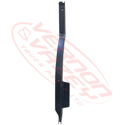 1693100-02S - GUARD KICK TRIM - R/H - NISSAN ATLAS F24 2006- GENUINE RECYCLED