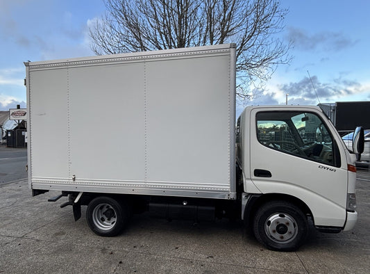 TRUCK FOR SALE - 1999 TOYOTA DYNA