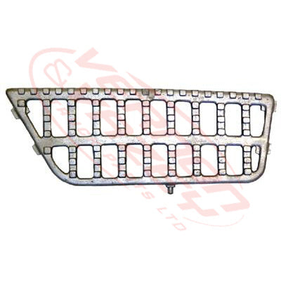 3081004-21S - STEP - ALLOY - L/H - UPPER - ISUZU GIGA CVR/CXZ/CXM/EXR 1997- GENUINE RECYCLED