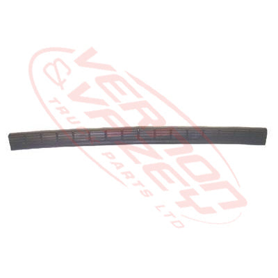 3081090-71S - FRONT BUMPER PROTECTOR - CENTRE - ISUZU GIGA CVR/CXZ/CXM/EXR 1997- GENUINE RECYCLED