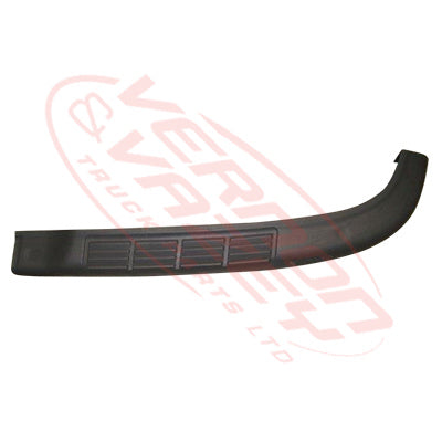 3081090-73S - FRONT BUMPER PROTECTOR - L/H - ISUZU GIGA CVR/CXZ/CXM/EXR 1997- GENUINE RECYCLED