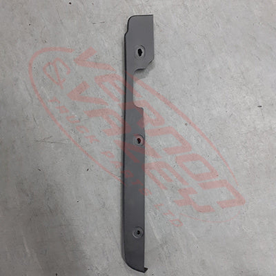 3081090-82S - FRONT BUMPER END - 590MM - R/H - 2011- - ISUZU GIGA CVR/CXZ/CXM/EXR 2011- GENUINE RECYCLED
