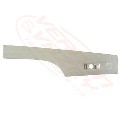 3091011-02 - FRONT DOOR GARNISH - W/SLP HOLE - R/H - ISUZU FRR/FSR/FTR 1996- AFTERMARKET