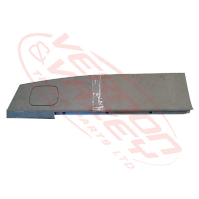 3091012-12S - REAR UPPER  TRIM - R/H - ISUZU FRR/FSR/FTR 1996- GENUINE RECYCLED