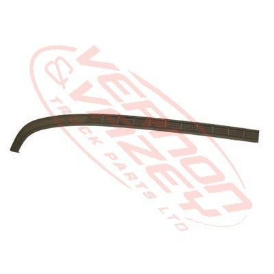 3091090-42 - FRONT BUMPER GARNISH - R/H - ISUZU FRR/FSR/FTR 1996-