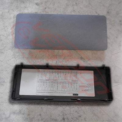 3092034-12S - DASH LID/FUSE COVER - LOWER CENTER - W/CAB - ISUZU FRR/FSR/FTR/FVR 2008 GENUINE RECYCLED