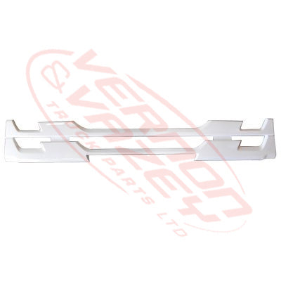 3092099-13S - GRILLE - WIDE CAB - ISUZU FRR/FSR/FTR/FVR 2016- GENUINE RECYCLED
