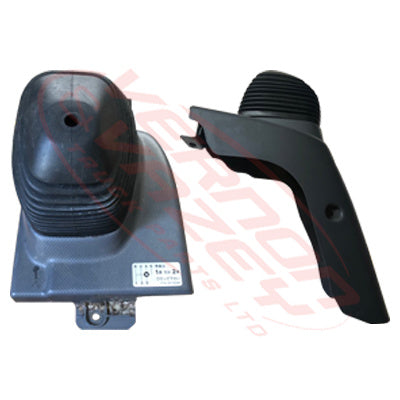 3097213-03S - GEAR SHIFT SURROUND - AUTO - W/CAB - W/GEAR STICK - ISUZU NKR/NPR 2009- GENUINE RECYCLED