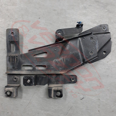 3097252-11S - MUDGUARD BRACKET - L/H - FRONT - W/CAB - ISUZU NKR/NPR 2009- GENUINE RECYCLED
