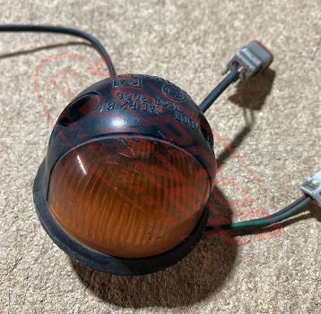 3097270-51S - ROOF LAMP - L=R - AMBER - ISUZU NKR/NPR 2009- GENUINE RECYCLED