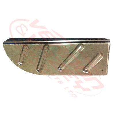 3485004-2S - STEP PANEL - R/H - MAZDA T3500/T4000/T4100 1984-89     WE GENUINE RECYCLED