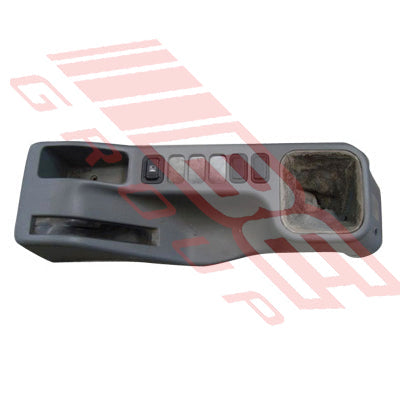 3787013-09S - CENTRE CONSOLE - GEAR SHIFT SURROUND - MITSUBISHI FM615/FK516 1994- GENUINE RECYCLED