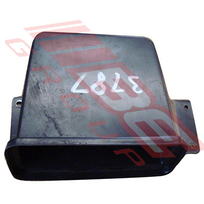 3787013-2S - CUBBY BOX IN ROOF - FRONT - MITSUBISHI FM615/FK516 1994- GENUINE RECYCLED