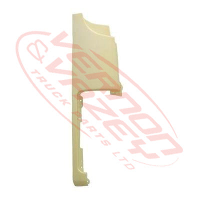 3787024-06S - FRONT CORNER PANEL - R/H - PLASTIC  2000- - MITSUBISHI FM615/FK516 1994- GENUINE RECYCLED