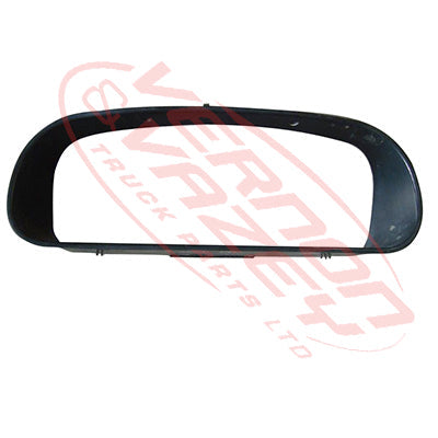 3787034-19S - SPEEDO CLUSTER SURROUND - LATE - MITSUBISHI FM615/FK516 1994- GENUINE RECYCLED