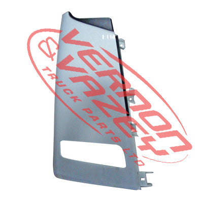 3787124-02S - FRONT CORNER PANEL - R/H - H/L IN BUMPER - MITSUBISHI FIGHTER 2006- GENUINE RECYCLED