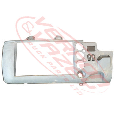 3787134-07S - CENTRE DASH PANEL - UPPER - STEREO SURROUND - MITSUBISHI FIGHTER 2006- GENUINE RECYCLED
