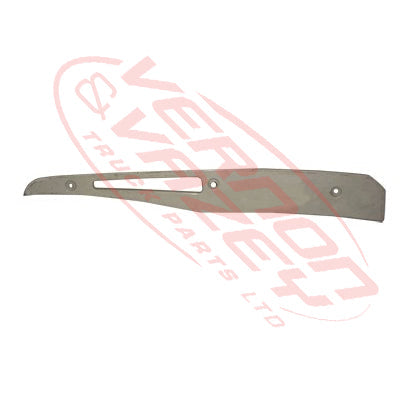 3788090-28S - FRONT BUMPER END - R/H - 580mm - MITSUBISHI FP517/FP519/FP350 1997- GENUINE RECYCLED