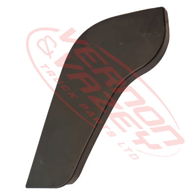 3798125-04S - LOWER B PILLAR TRIM - R/H - D/CAB - MITSUBISHI CANTER FE7/FE8 2005- GENUINE RECYCLED