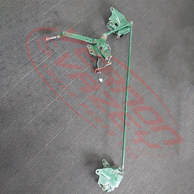 3798171-01S - CAB LOCK DOWN & RELEASE ASSEMBLY - W/CAB - MITSUBISHI CANTER FE7/FE8 2005- GENUINE RECYCLED