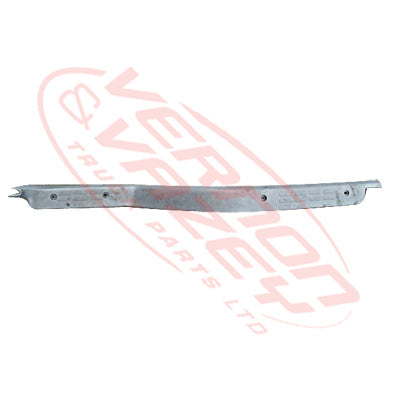 8187000-4S - GUARD KICK TRIM - RH - TOYOTA DYNA XZU3 / XZU4 2000- GENUINE RECYCLED