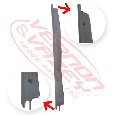 8187200-14S - GUARD - KICK TRIM - R/H - N/C - TOYOTA DYNA / HINO DUTRO 2011- GENUINE RECYCLED