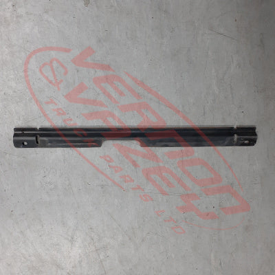8187290-69S - FRONT BUMPER IRON - CENTRE UPPER SUPPORT BAR- WIDE - TOYOTA DYNA / HINO DUTRO 2011- GENUINE RECYCLED