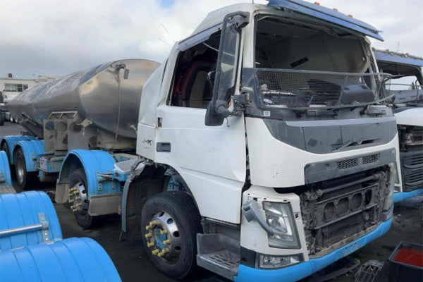 90131-DV-001 - VEHICLE FOR DISASSEMBLY - VOLVO FH/FM 2013-
