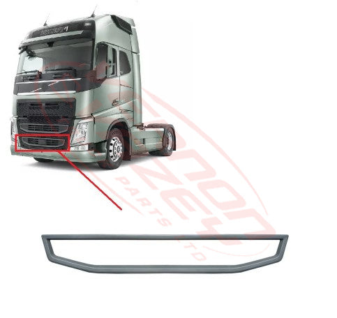 9013199-05 - GRILLE GARNISH SURROUND - LOWER - VOLVO FH 2013-